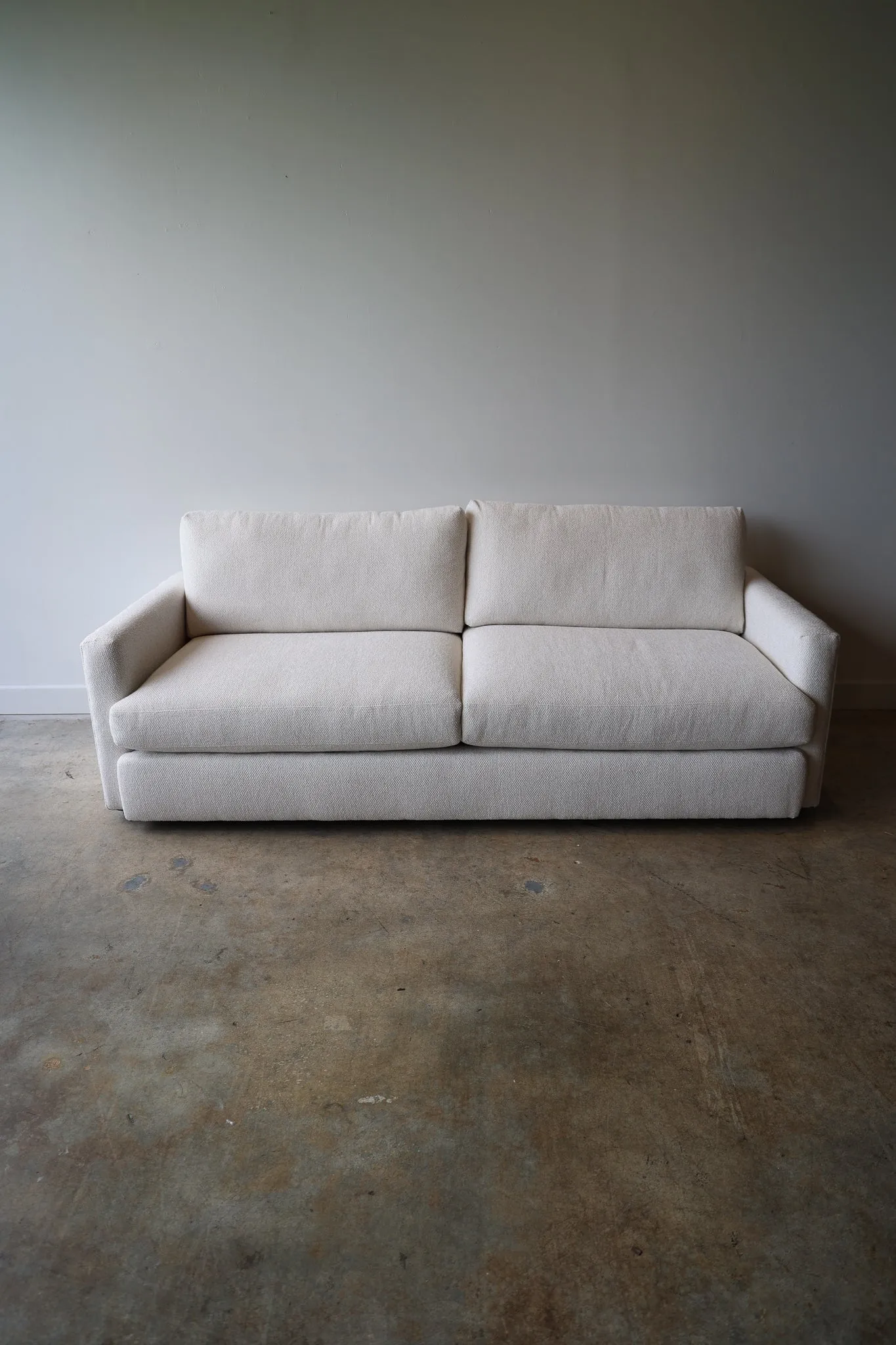 Allure Dreamy Sofa