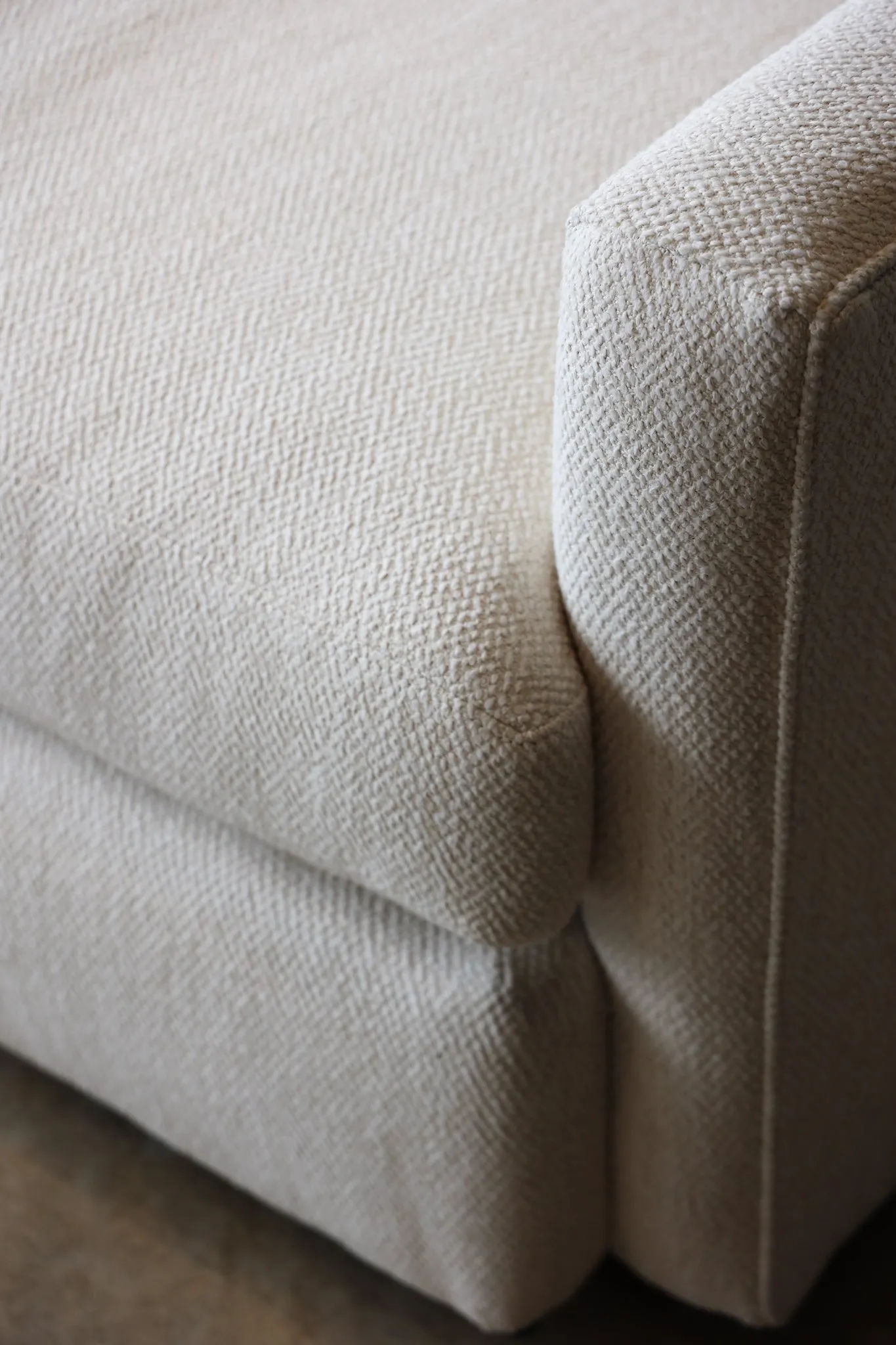 Allure Dreamy Sofa