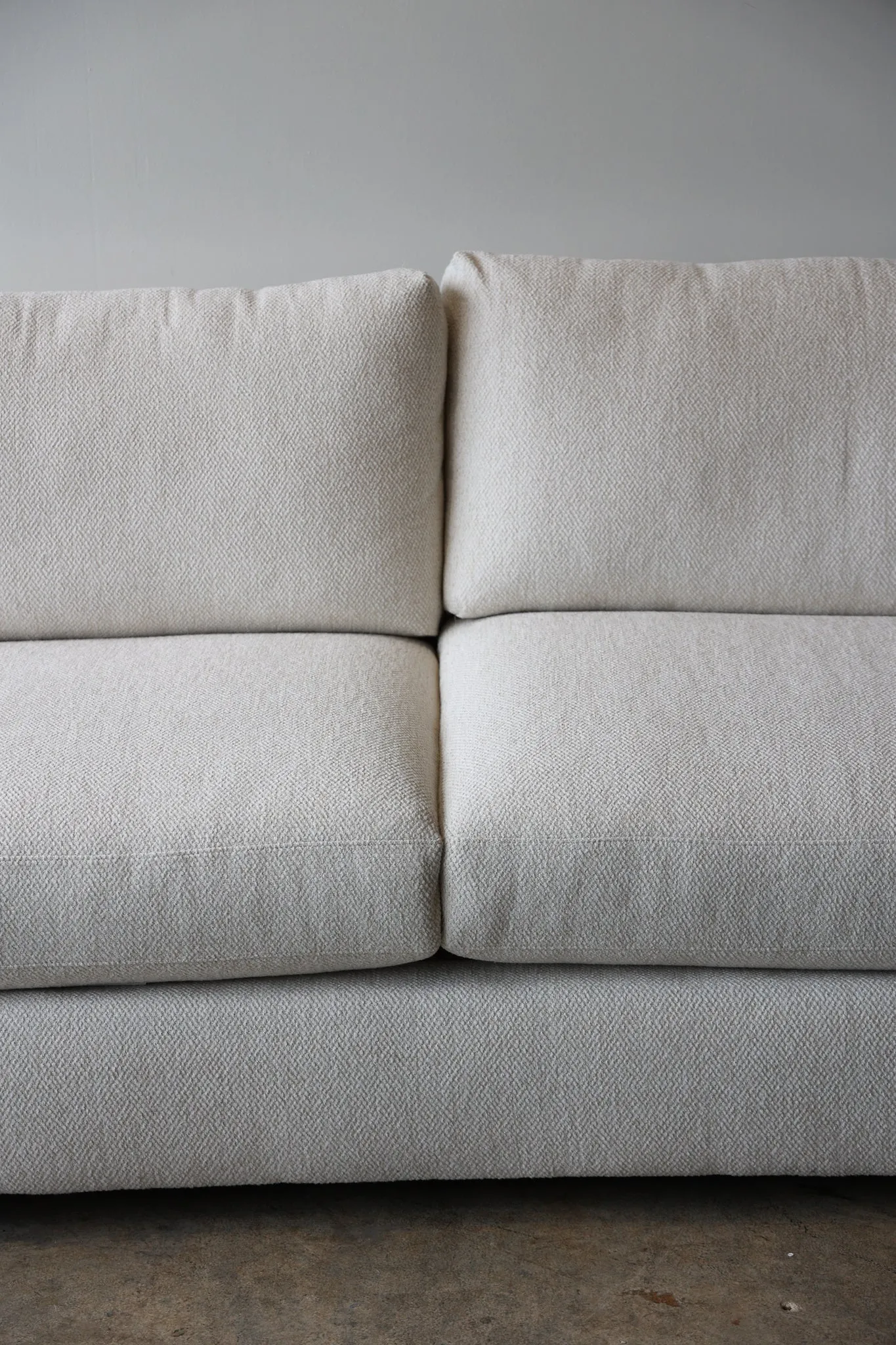 Allure Dreamy Sofa