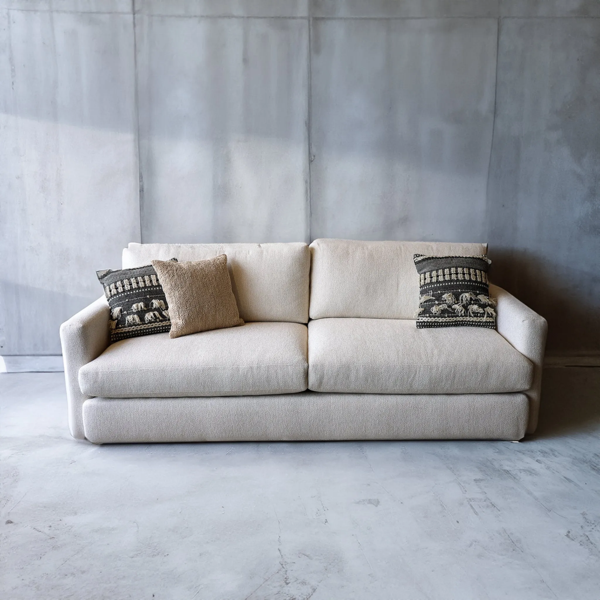 Allure Dreamy Sofa