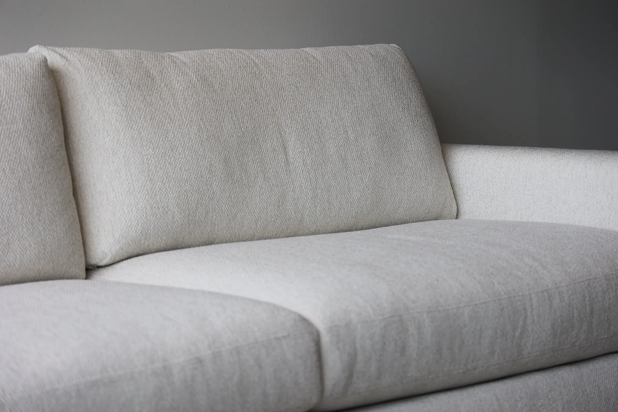 Allure Dreamy Sofa