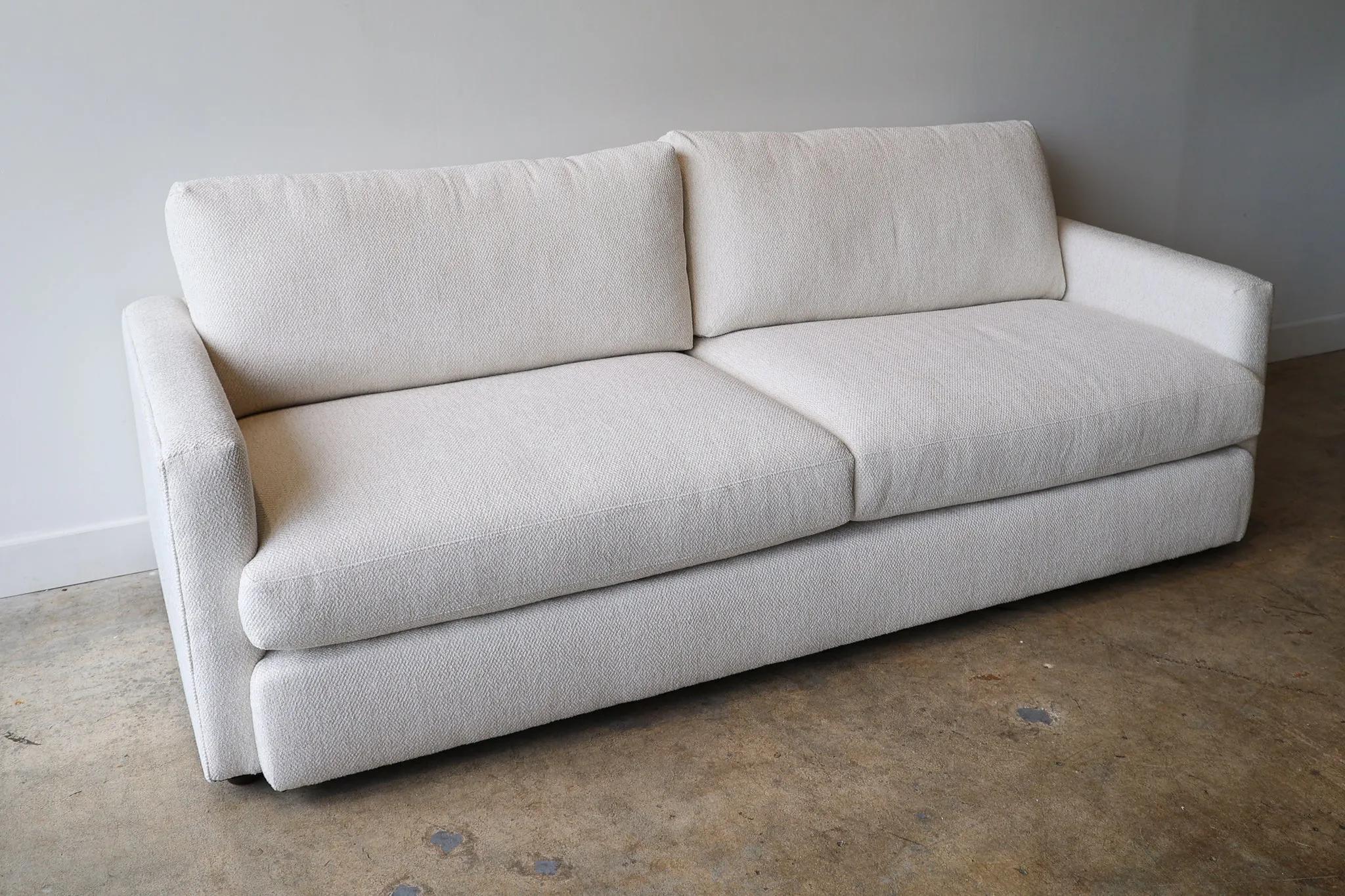 Allure Dreamy Sofa