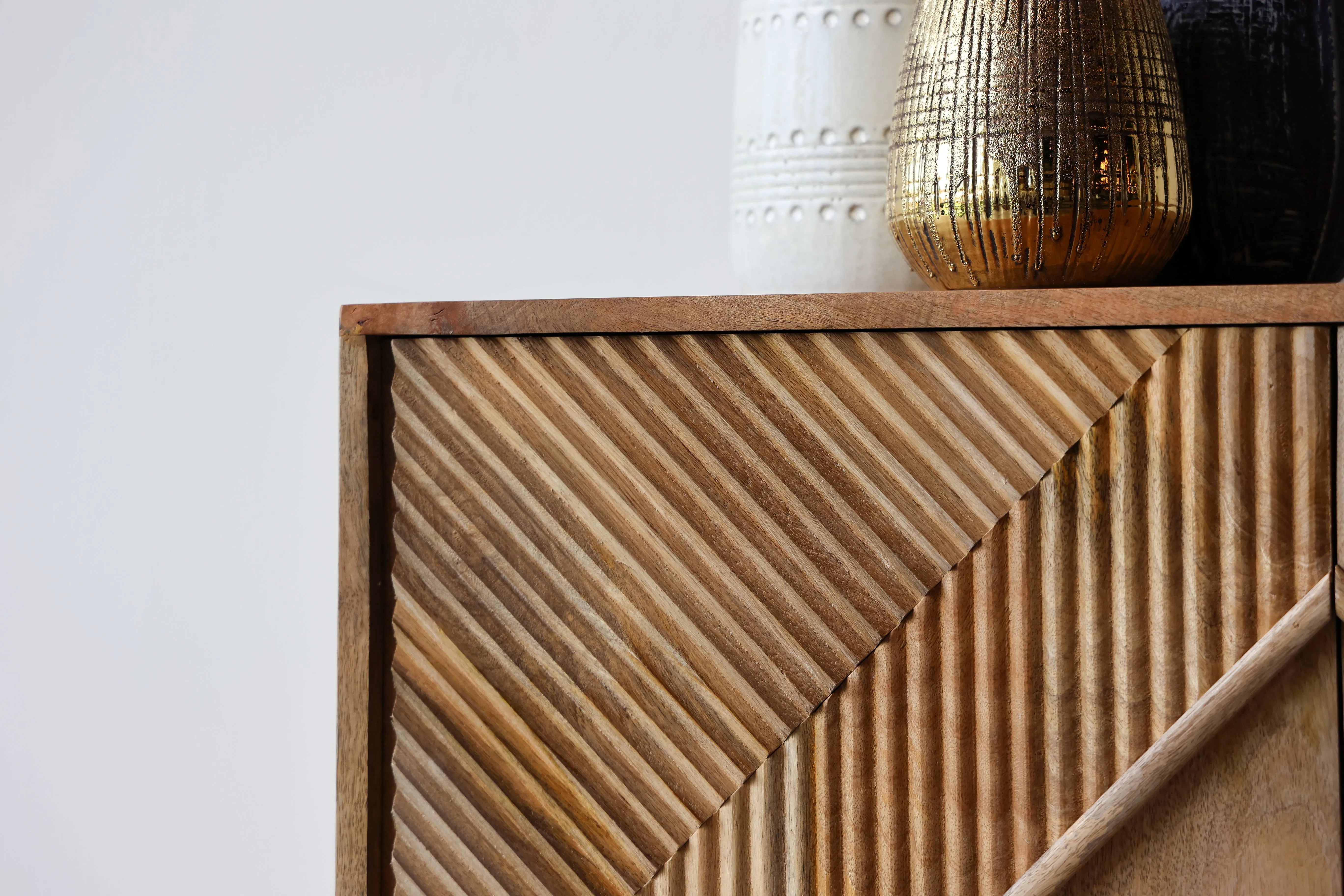De La Rosa Credenza