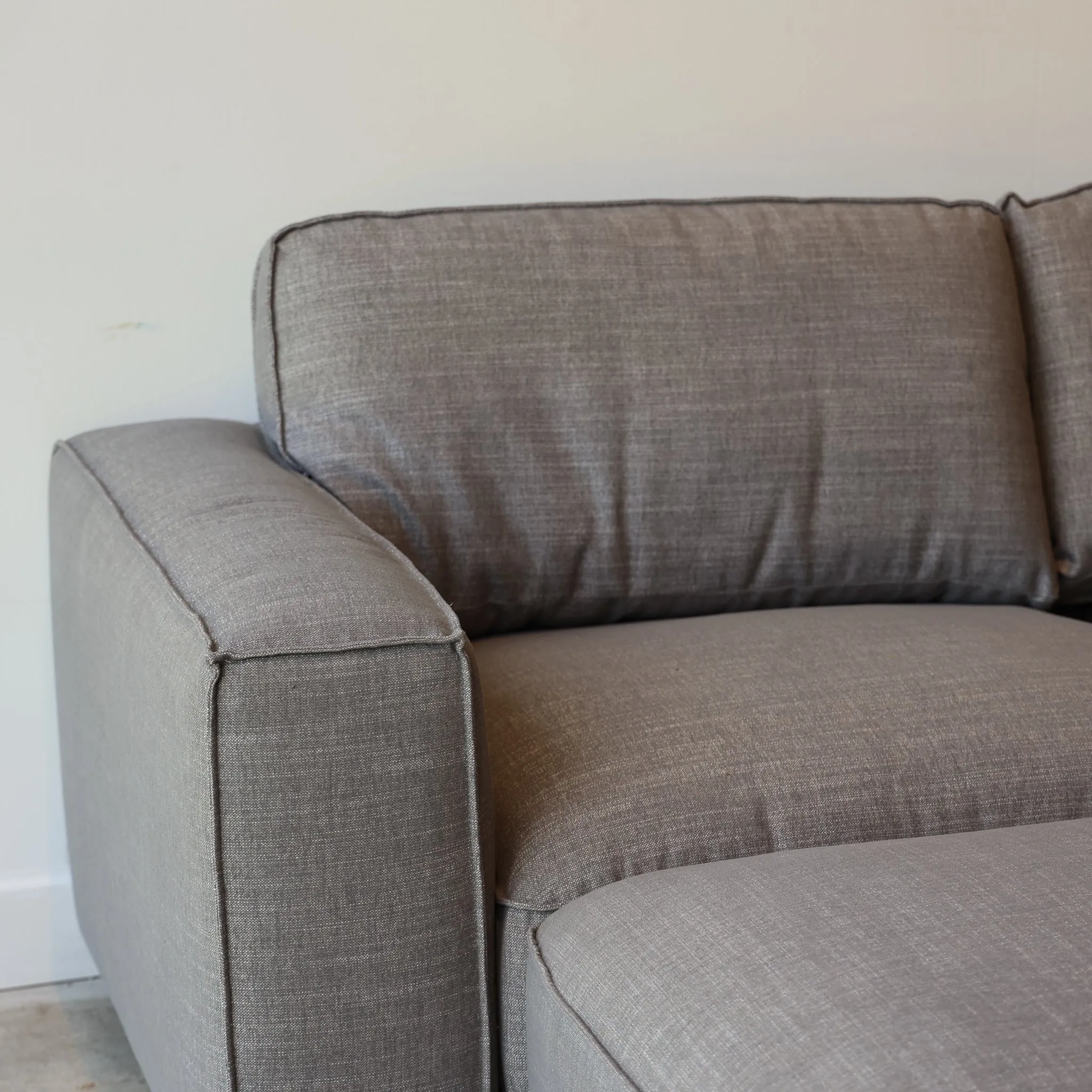 Diaby Crypton Modular Sectional