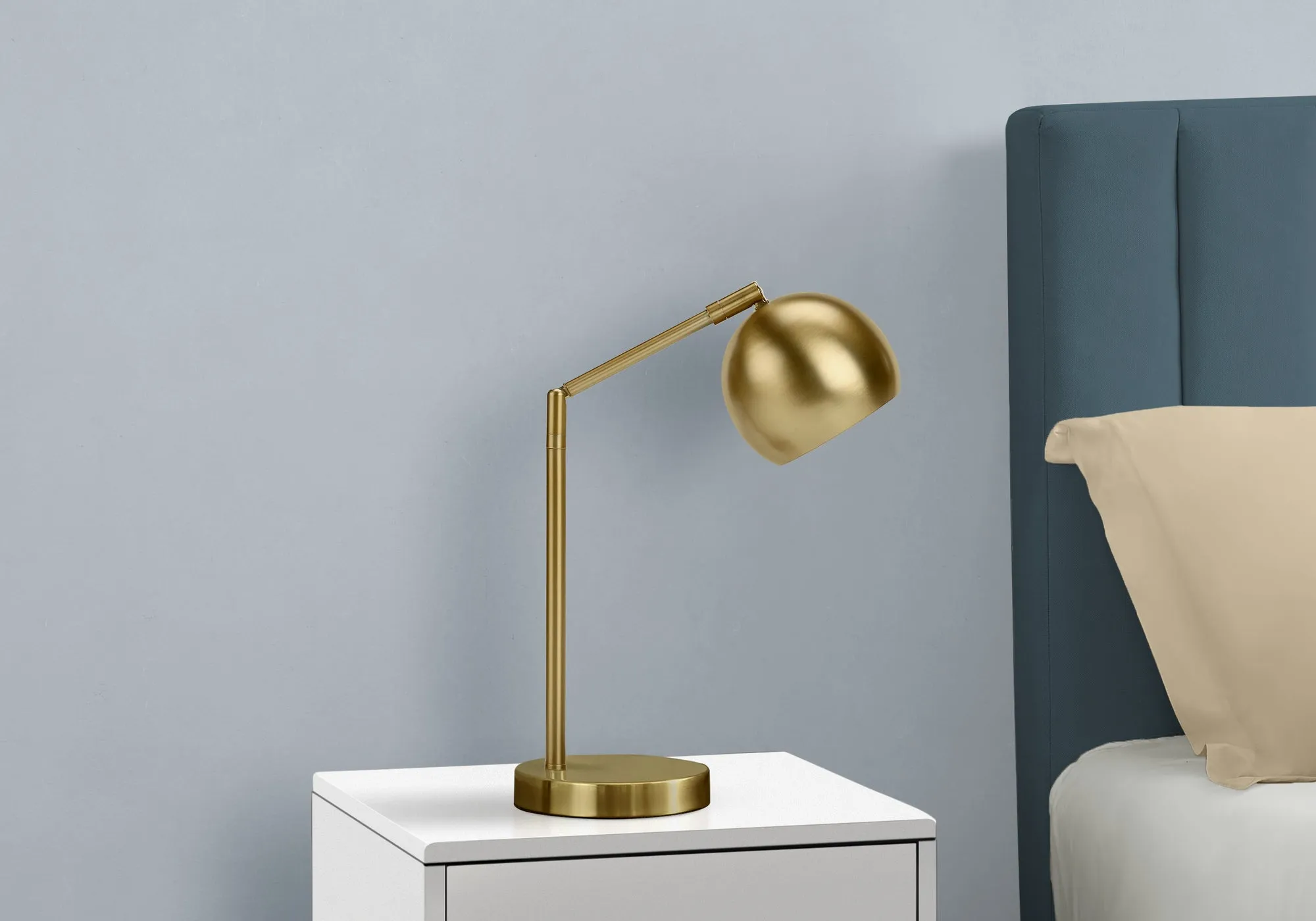 Gold Glow Table Lamp - Illuminate Your Space with Contemporary Elegance