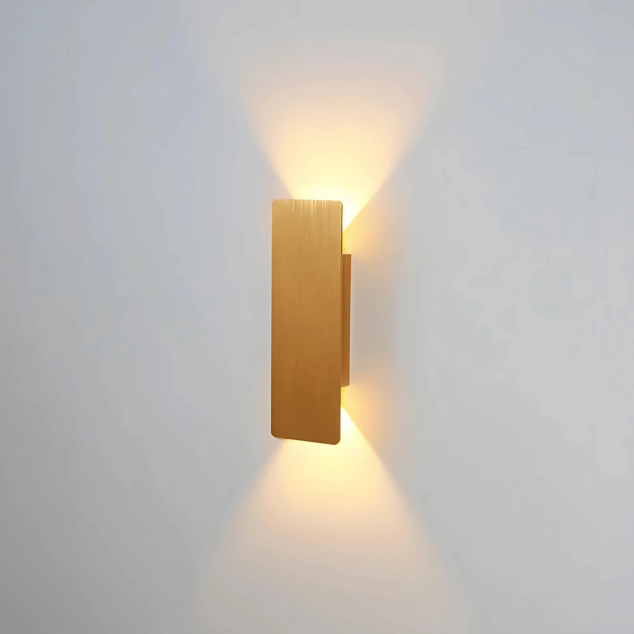 Moss - Wall Lamp Sleek LED Lighting