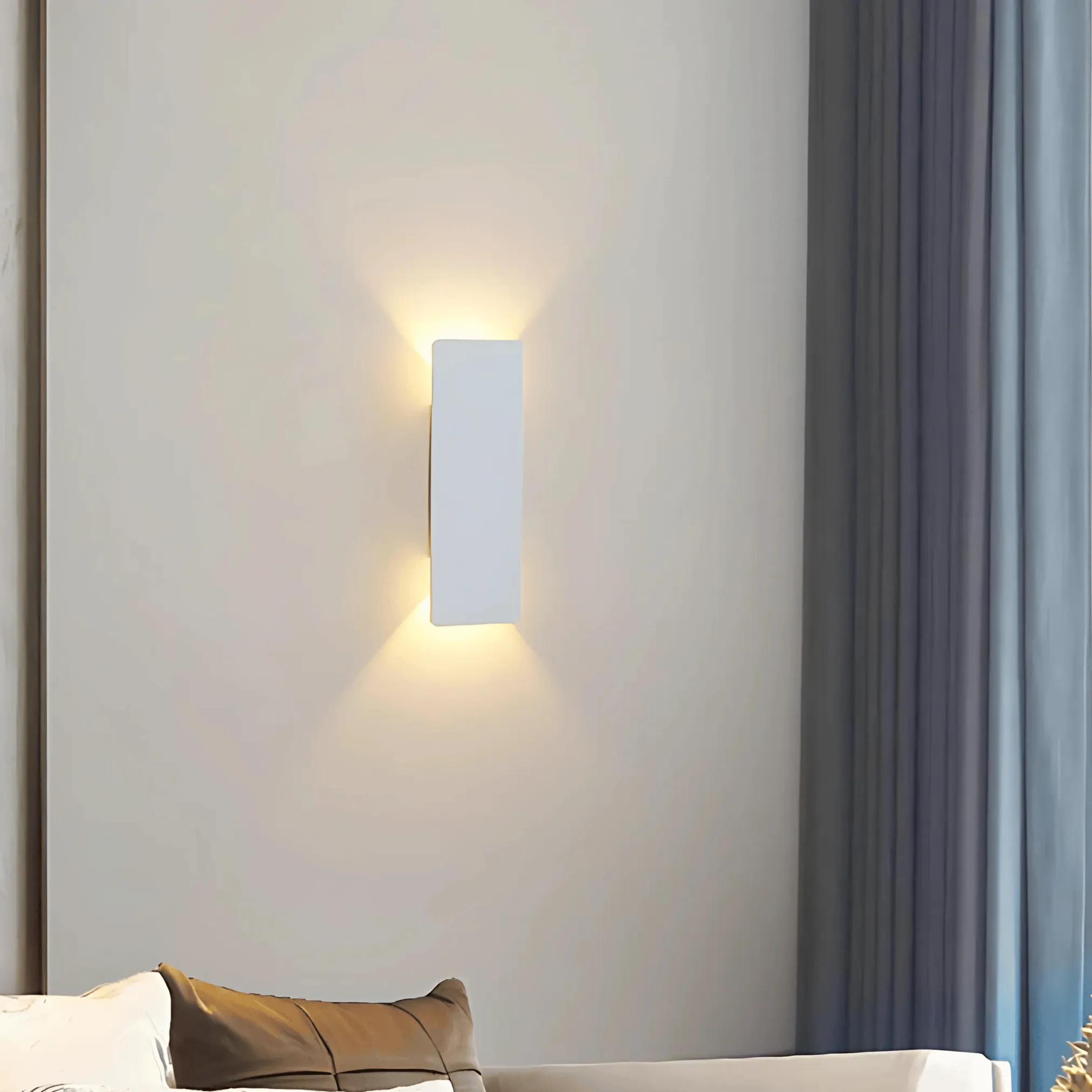 Moss - Wall Lamp Sleek LED Lighting