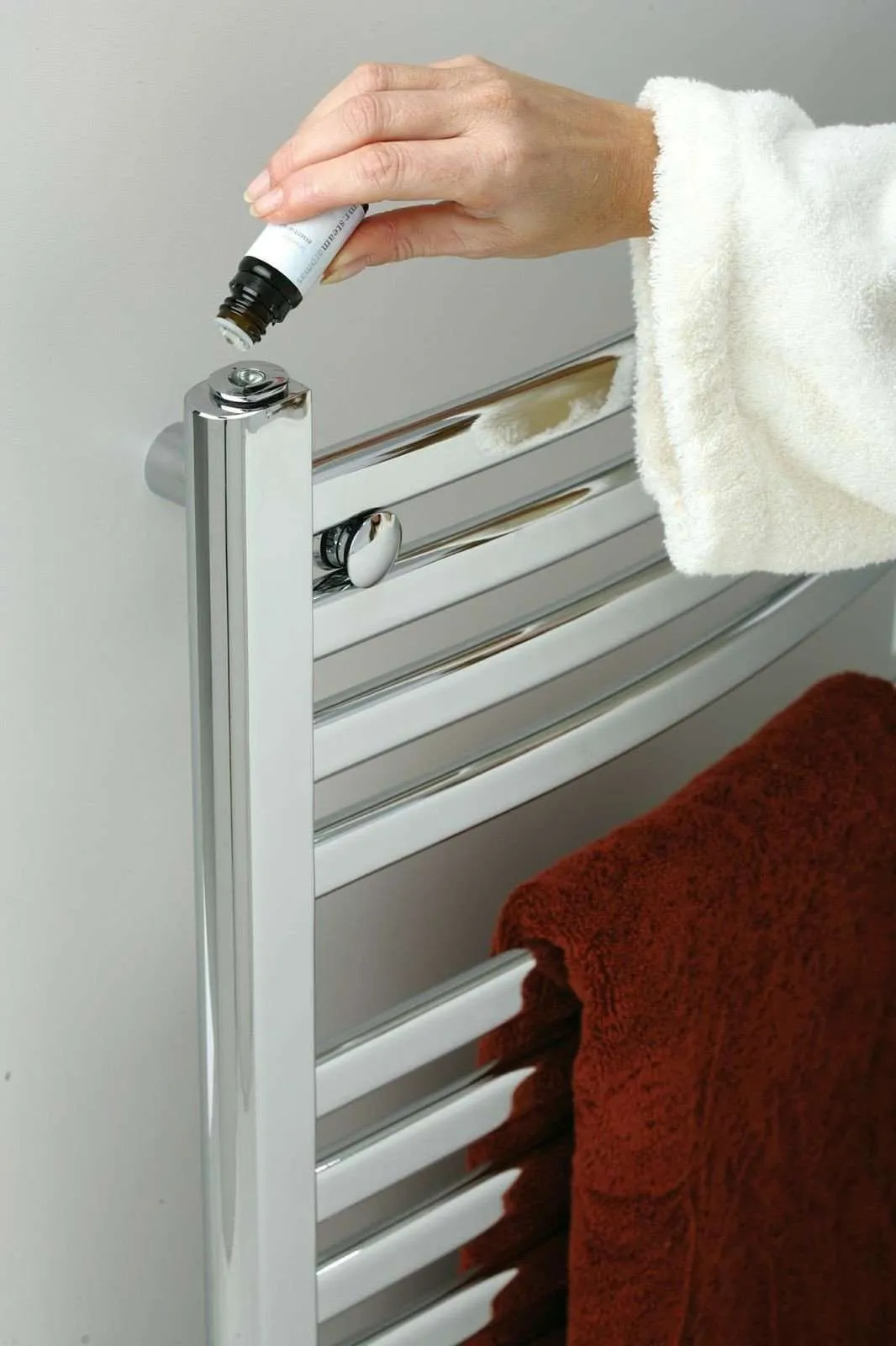 Mr. Steam Broadway W219TPC Hardwired Towel Warmer - 20"h x 20"w
