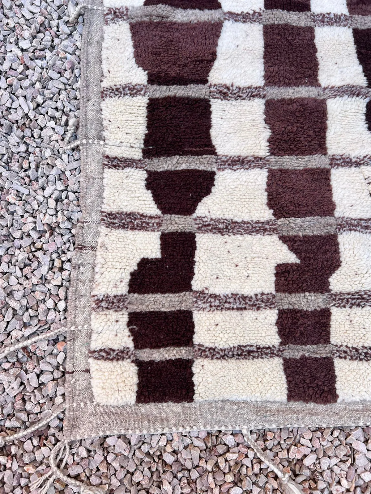MRIRT BENI OURAIN RUG “FENDE” 8’ 8” x 5’ 9”