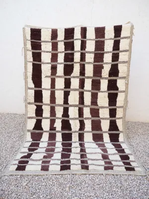 MRIRT BENI OURAIN RUG “FENDE” 8’ 8” x 5’ 9”