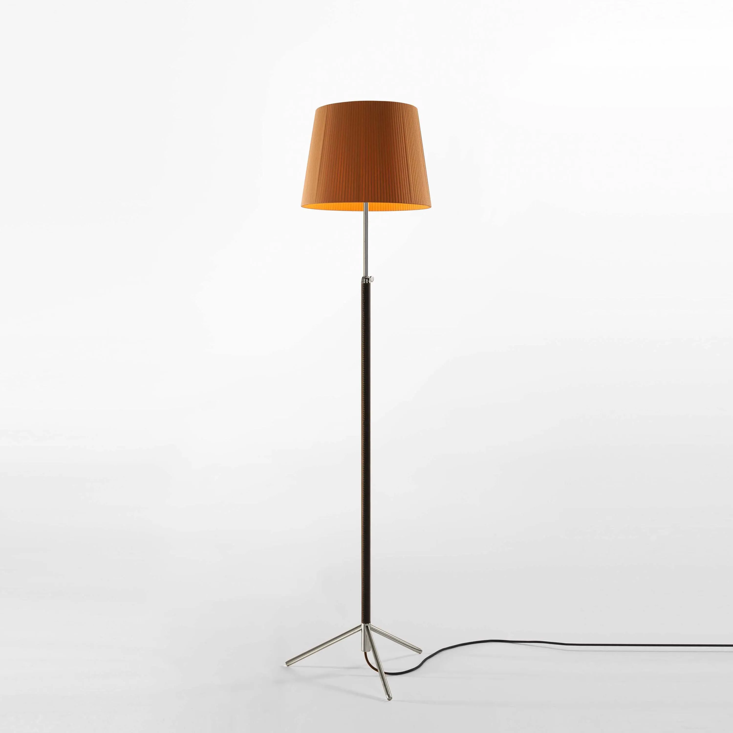 Pie De Salon Floor Lamp