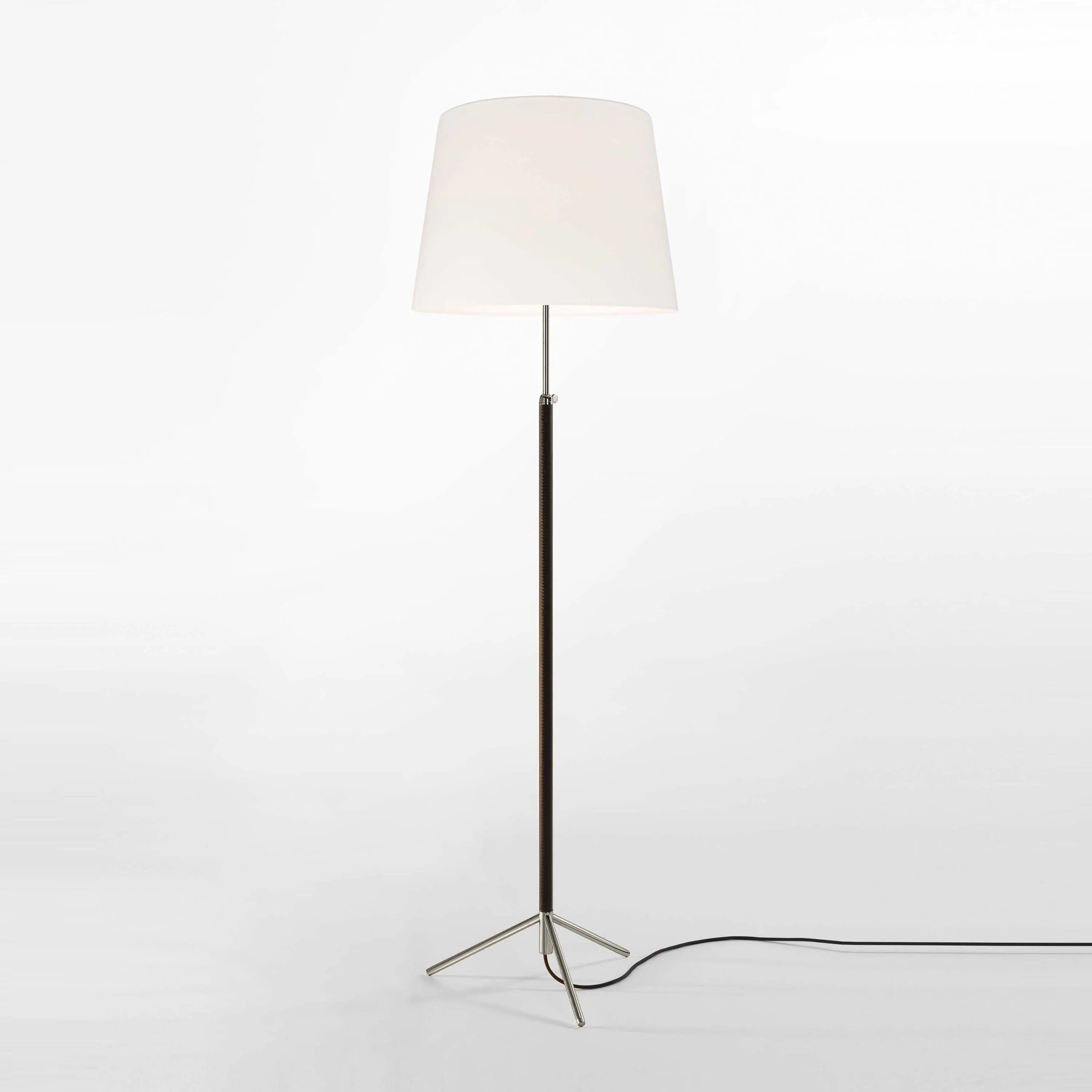 Pie De Salon Floor Lamp