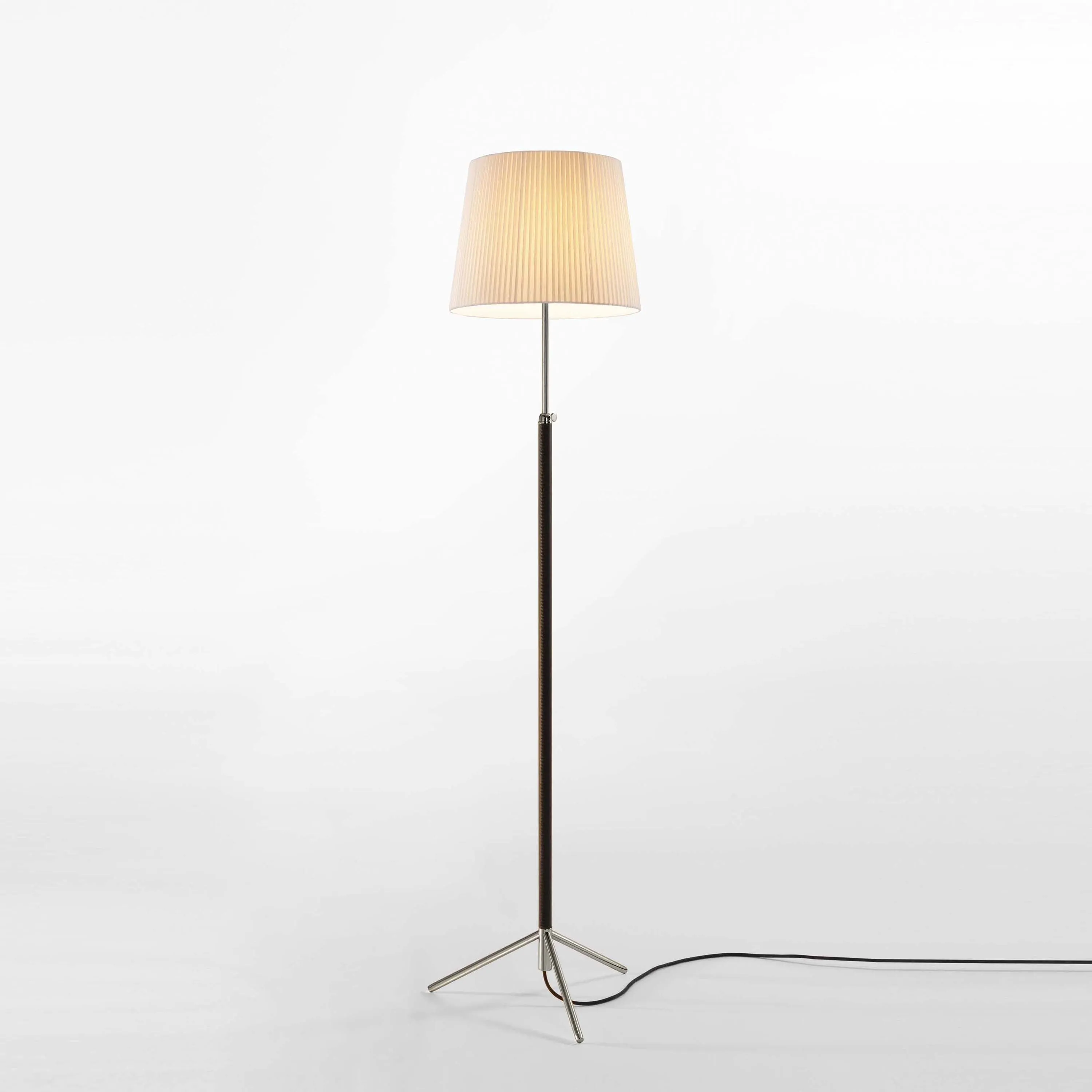 Pie De Salon Floor Lamp