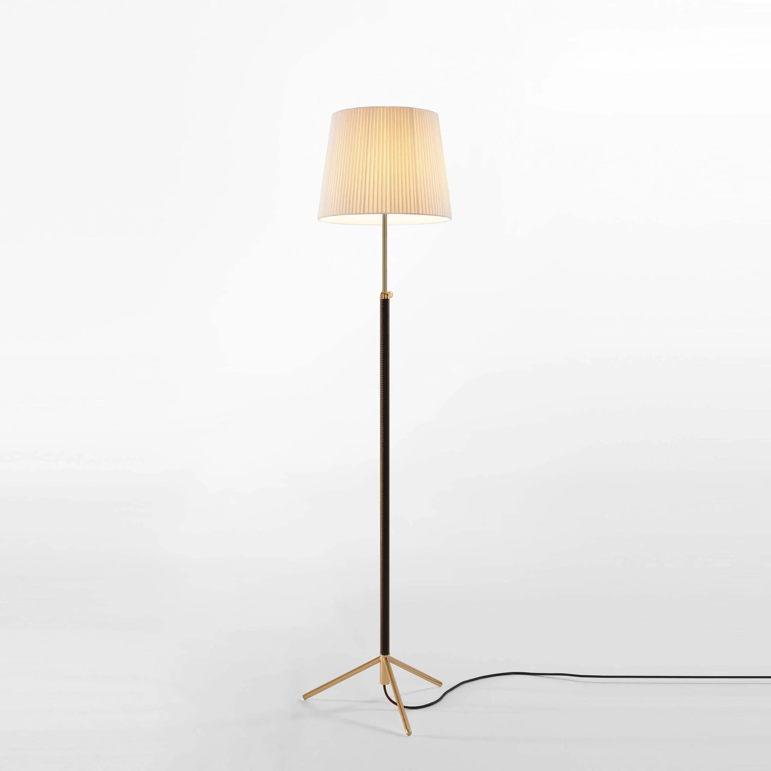 Pie De Salon Floor Lamp