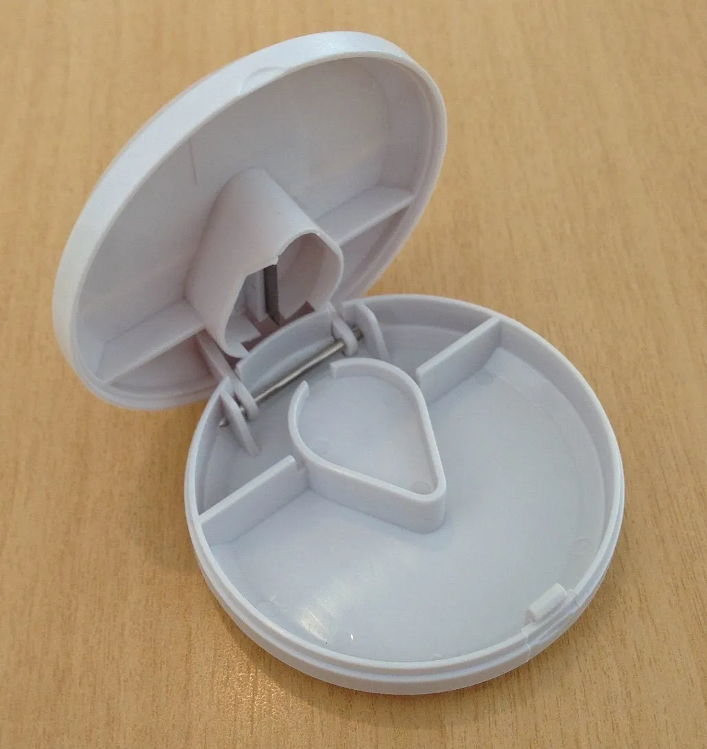 Pill Storage with Cutter