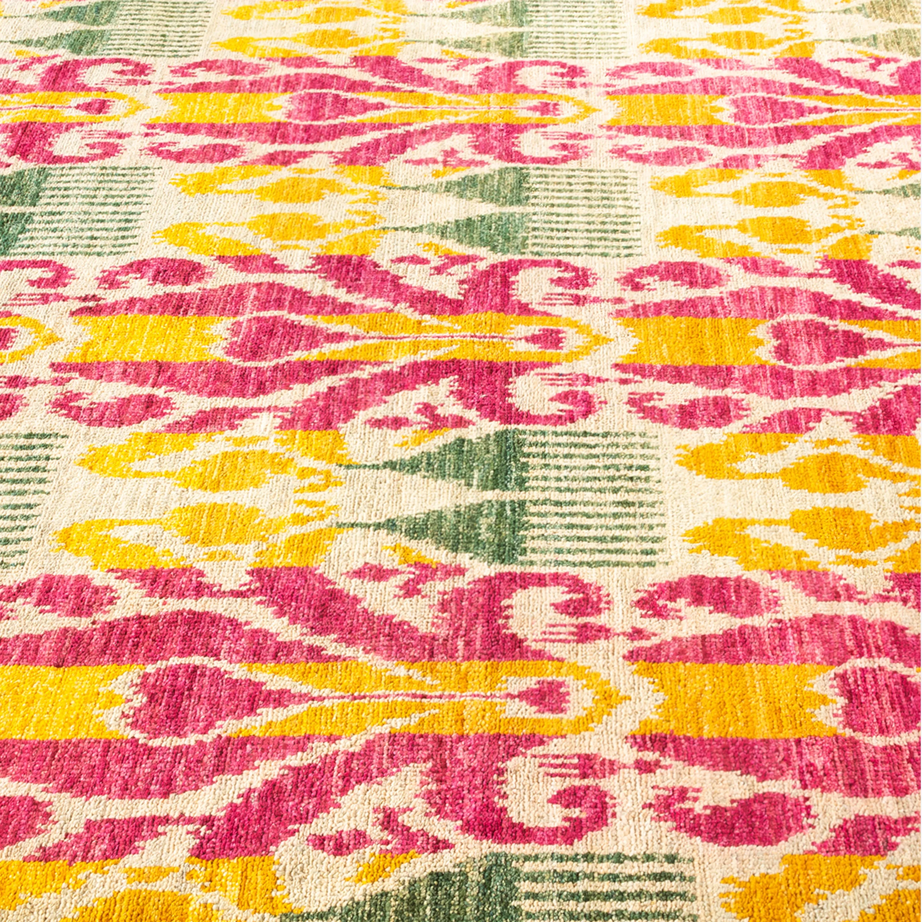 Pink Traditional Wool Rug - 6' x 9' 1"