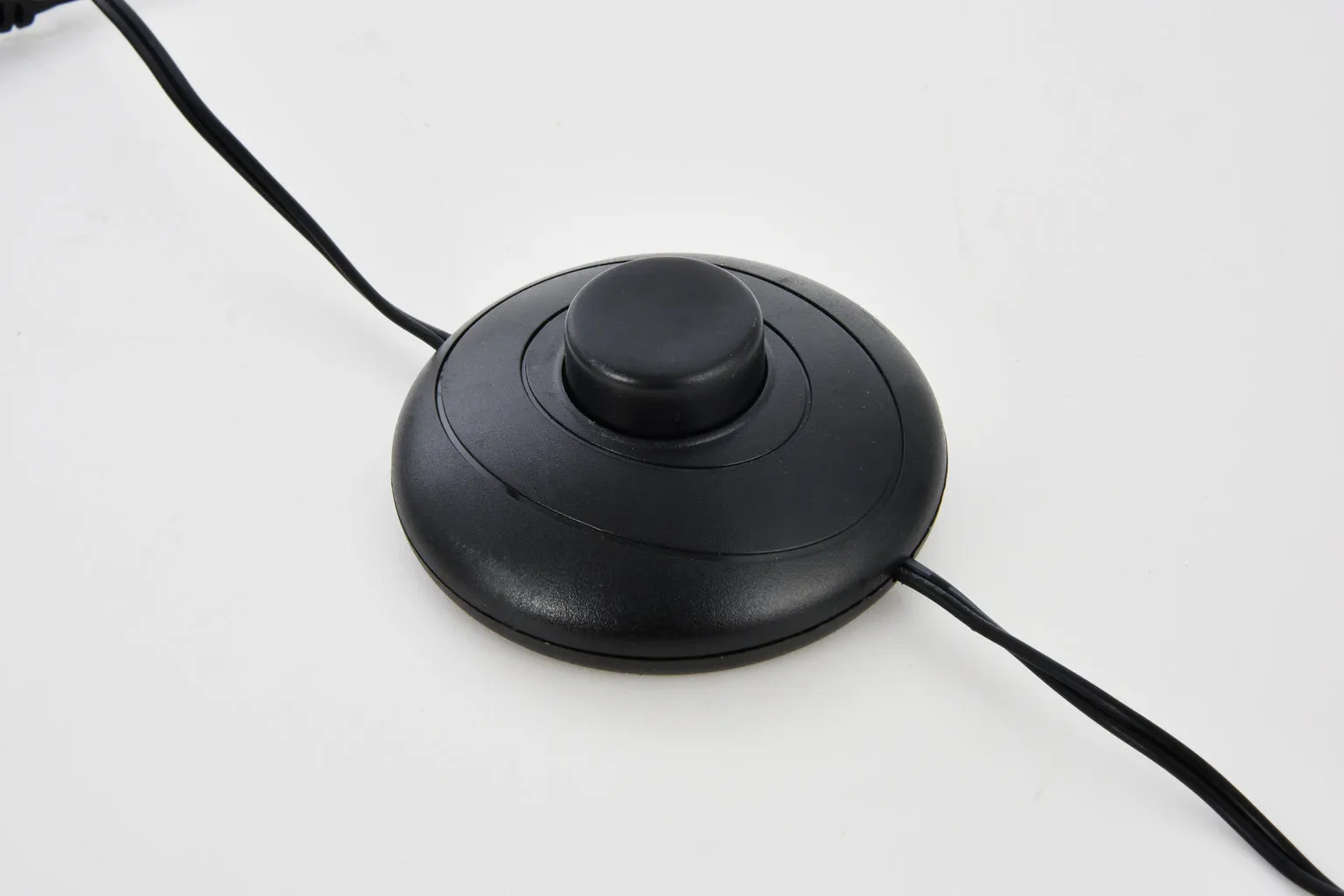 ZC121-LEDFL004 - Regency Decor: Illumen Collection 1-Light matte black Finish LED Floor Lamp