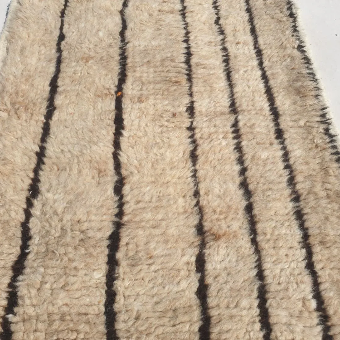 Zinali - Beige Moroccan Runner Rug Beni Ourain | Authentic Berber Hallway runner | 2'20x12' ft | 67x365 cm