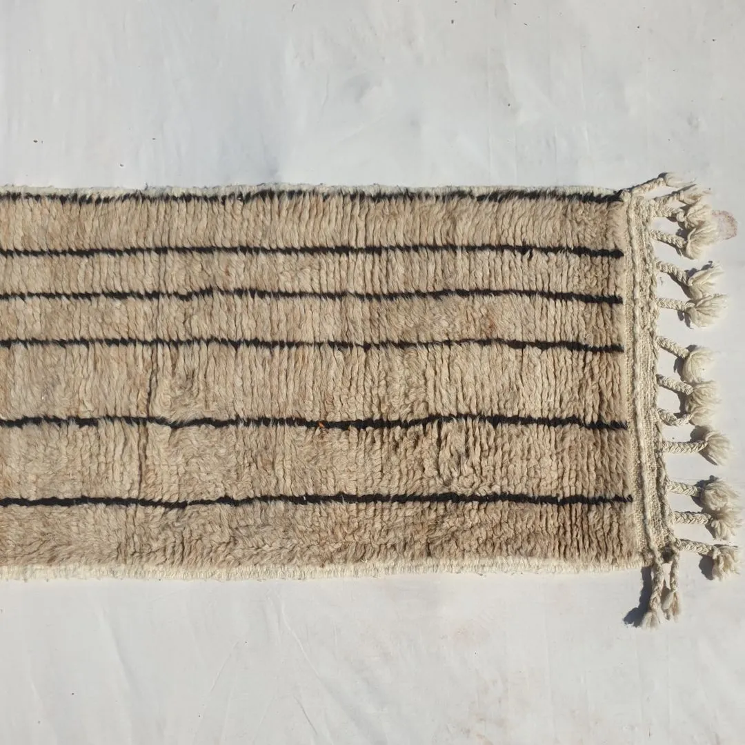 Zinali - Beige Moroccan Runner Rug Beni Ourain | Authentic Berber Hallway runner | 2'20x12' ft | 67x365 cm